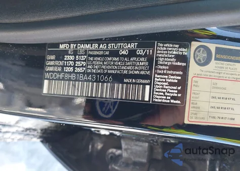 2011 Mercedes-Benz E 350 4Matic z USA, uszkodzony, nr VIN WDDHF8HB1BA431066